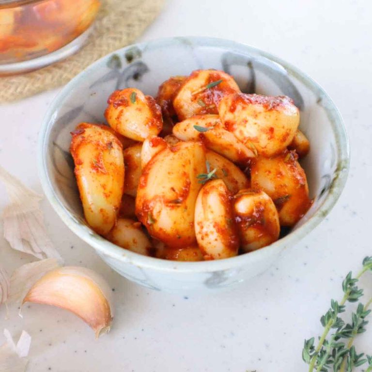 TikTok Spicy Pickled Garlic