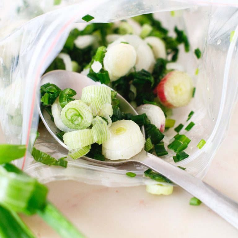 How to Freeze and Store Green Onions